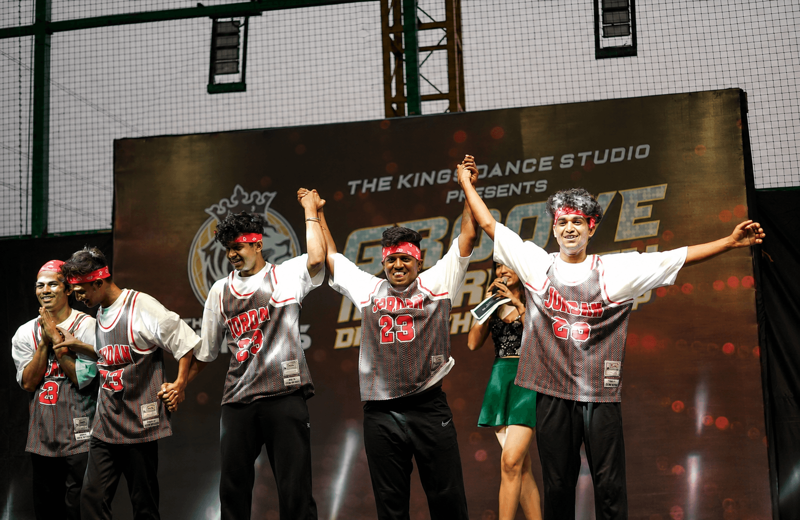 Drills — hands raised at the Groove Interbatch championship